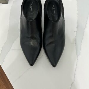 Women's Black Leather Shoes